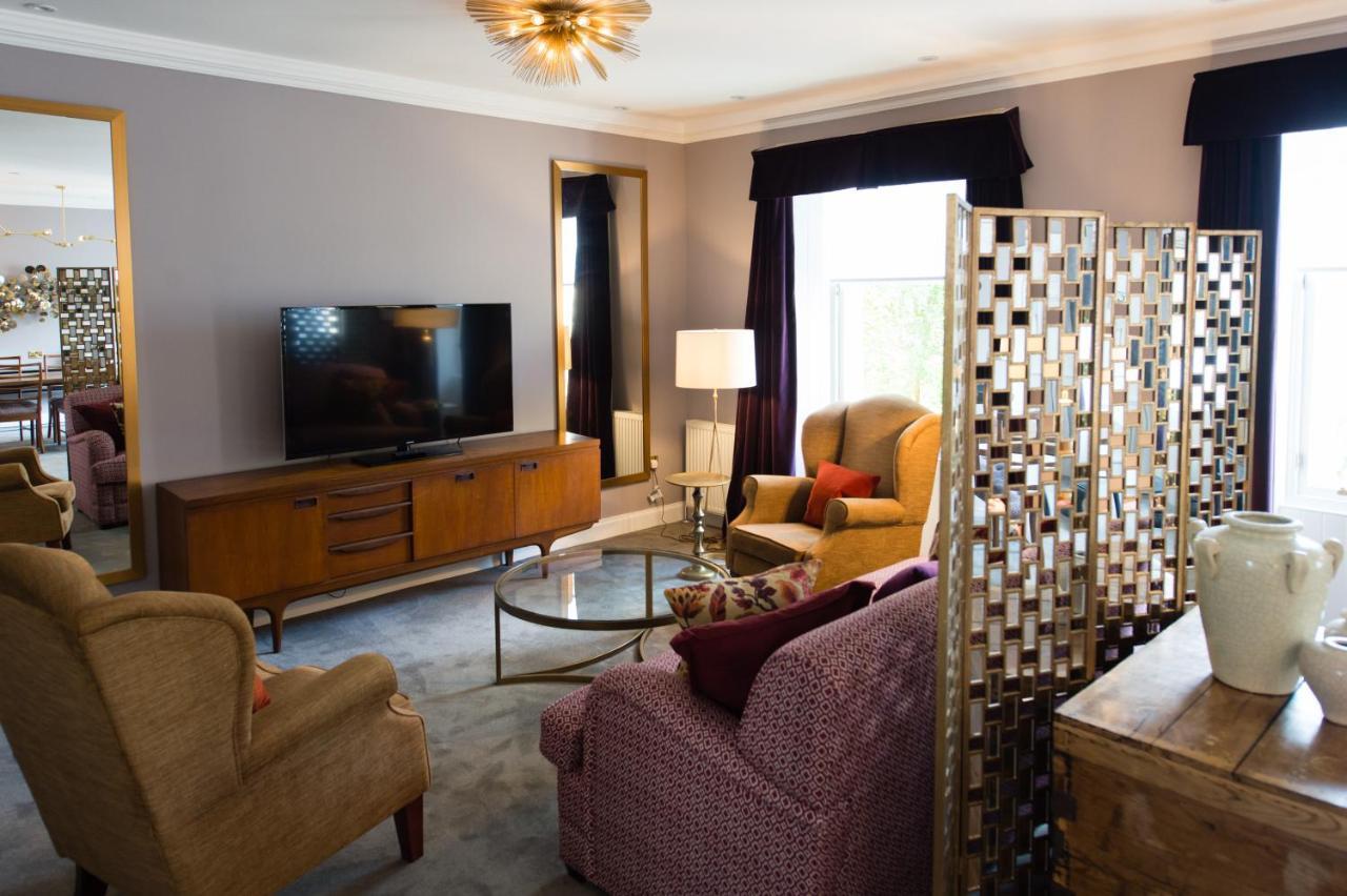 One Devonshire Gardens A Hotel Du Vin Γλασκώβη Εξωτερικό φωτογραφία A living room in a typical apartment at The Carlyle